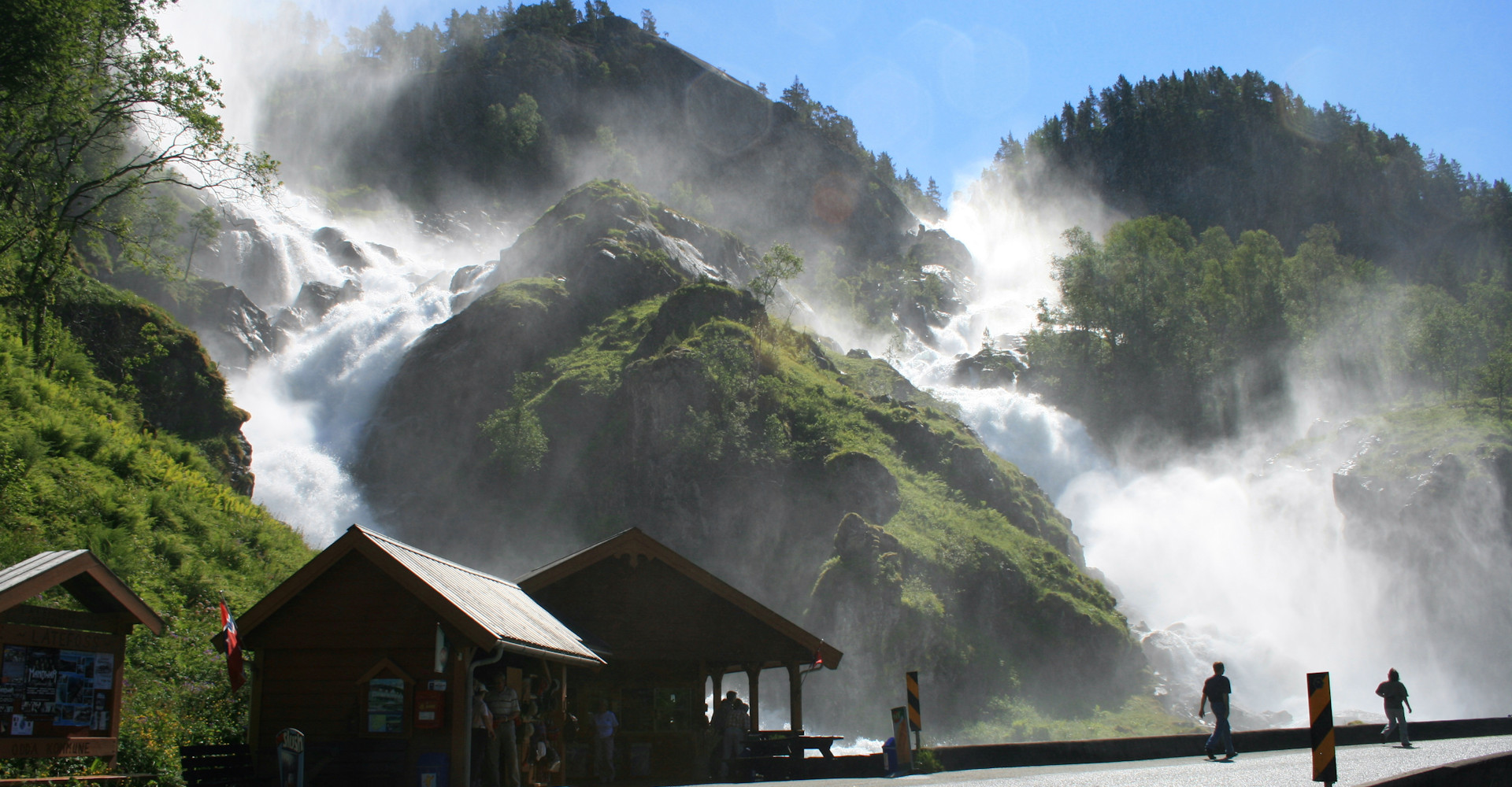 003 Låtefossen - foto Geir Johansen.jpg