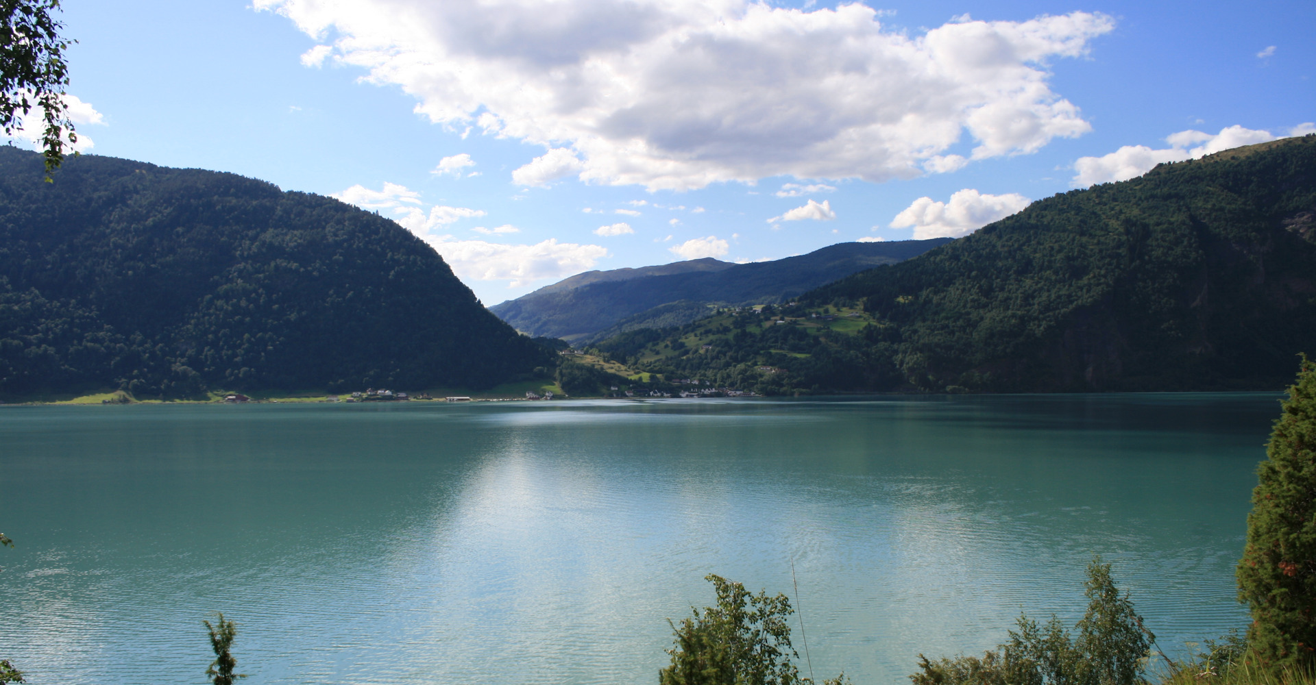 006 Sognefjorden-Marifjøra ved Gaupne - Foto Geir Johansen.jpg