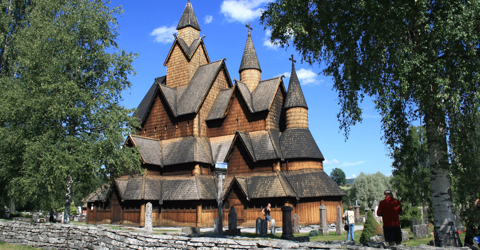 001 Heddal stavkirke - Foto Geir Johansen.jpg