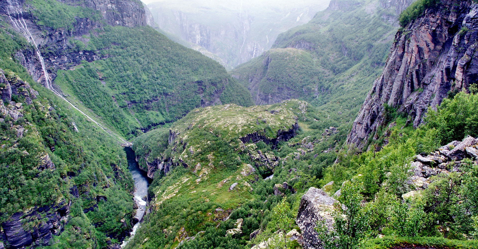 009 Aurlandsdalen - Utsikt fra Bjødnastigen - fotoFrode Inge Helland.jpg