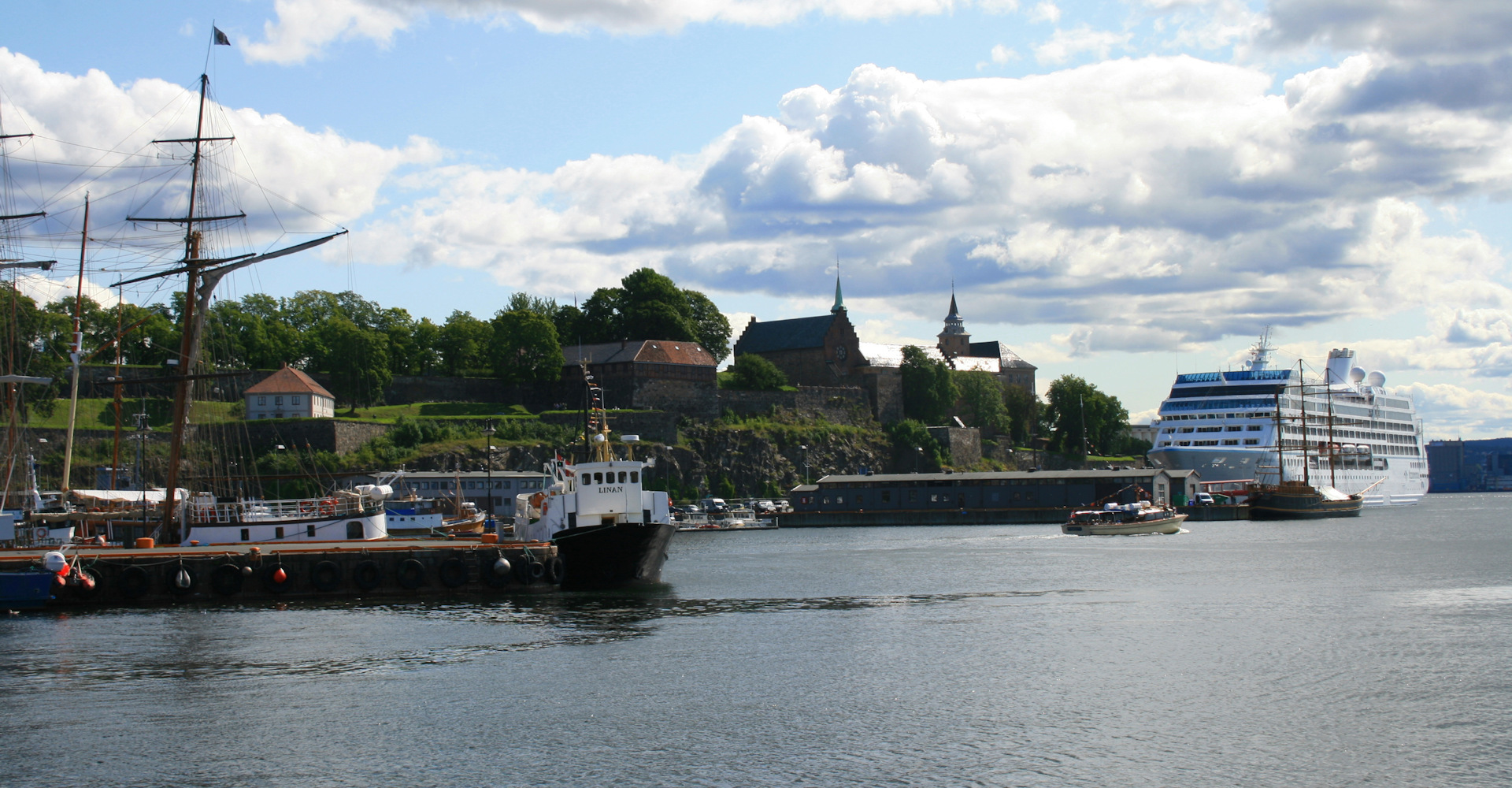 019 Havnen ved sentrum og Akershus festning-foto Geir Johansen.jpg