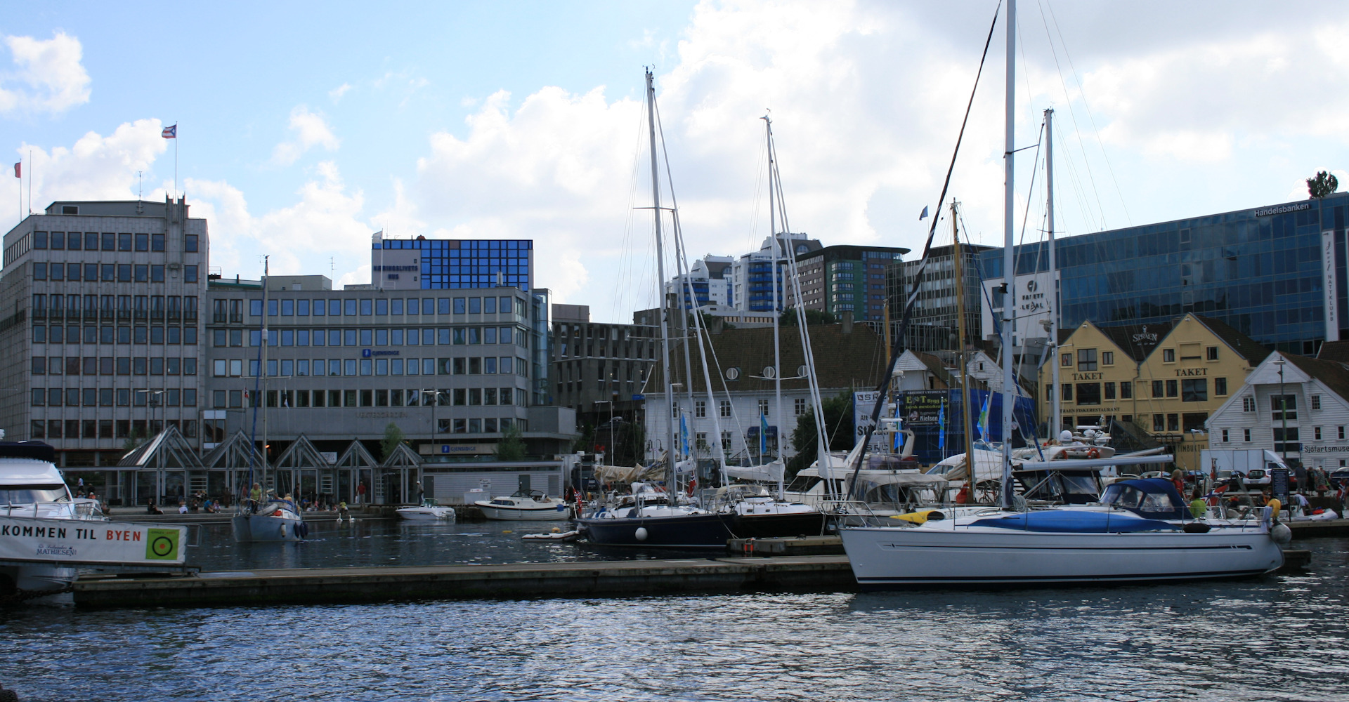 009 indre havn ved sentrum-foto Geir Johansen.jpg