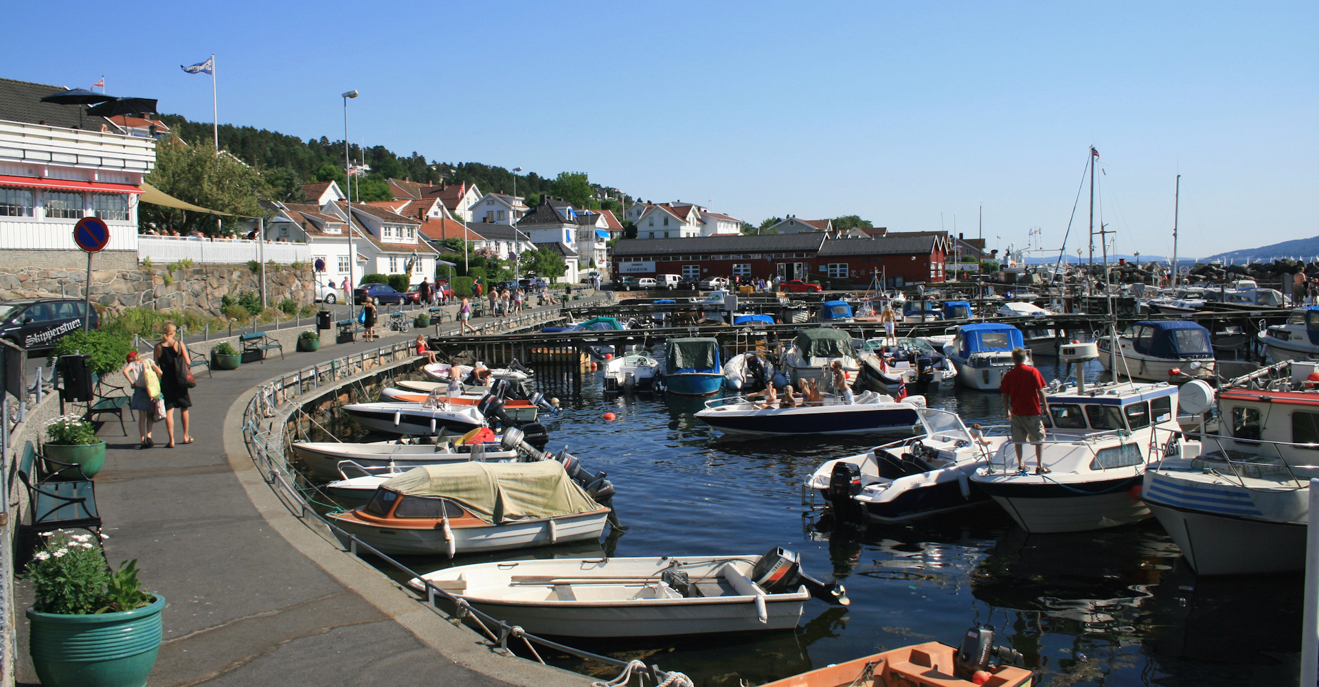 012 havnepromenaden mot akvariet-foto Geir Johansen.jpg