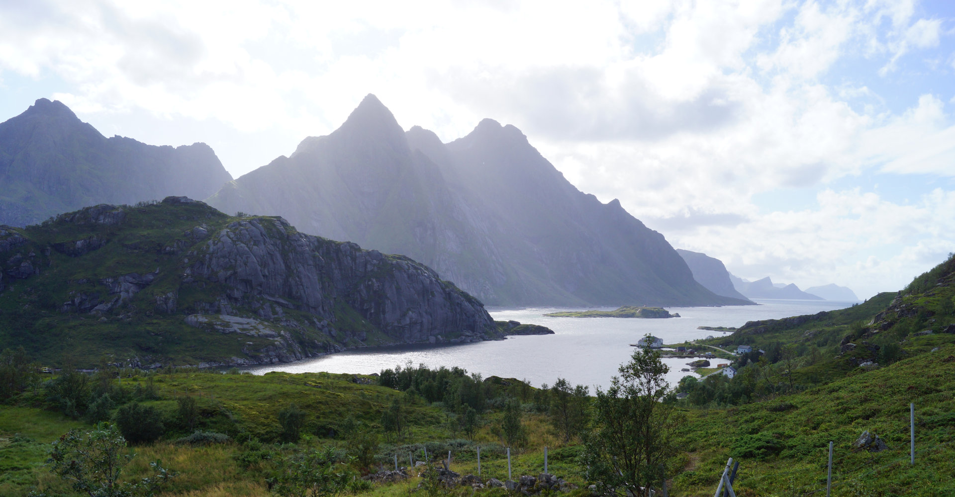 008 - Utsikt mot tangstad og Himmeltinden - foto Geir Johansen.jpg