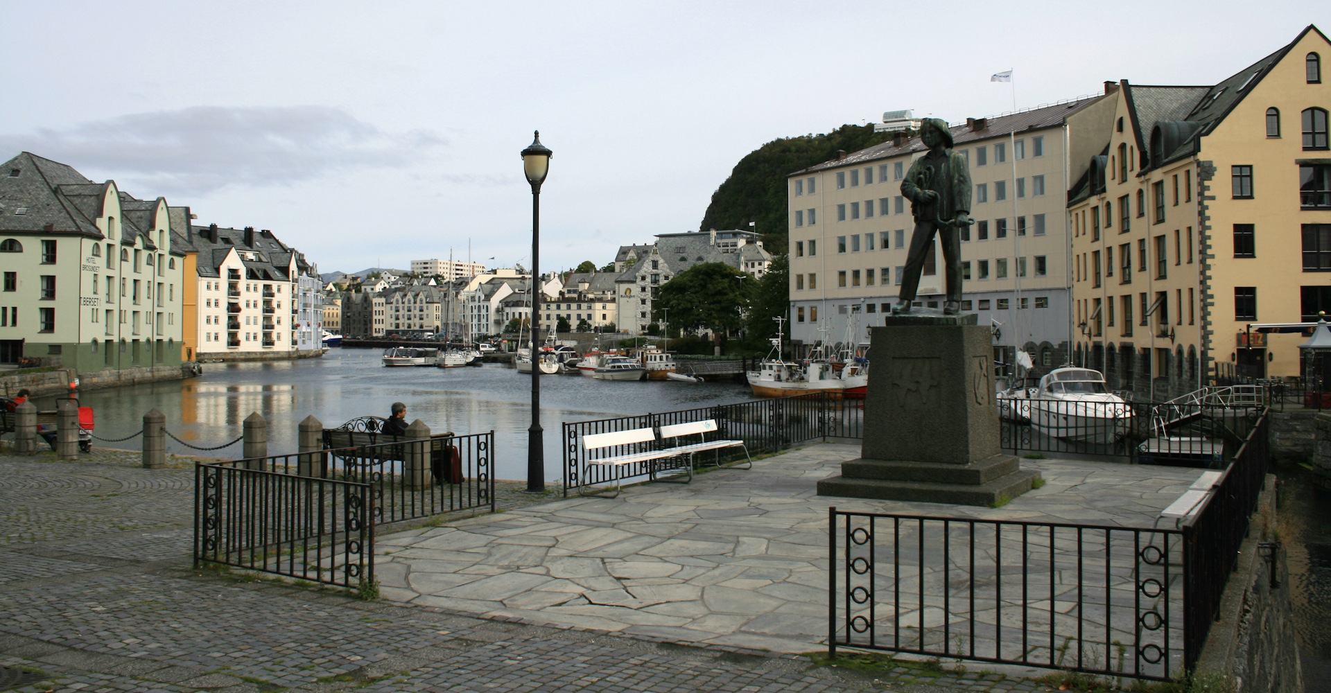 007 Ålesundet mot sentrum fra Jugendstilsenteret-foto Geir Johansen.jpg