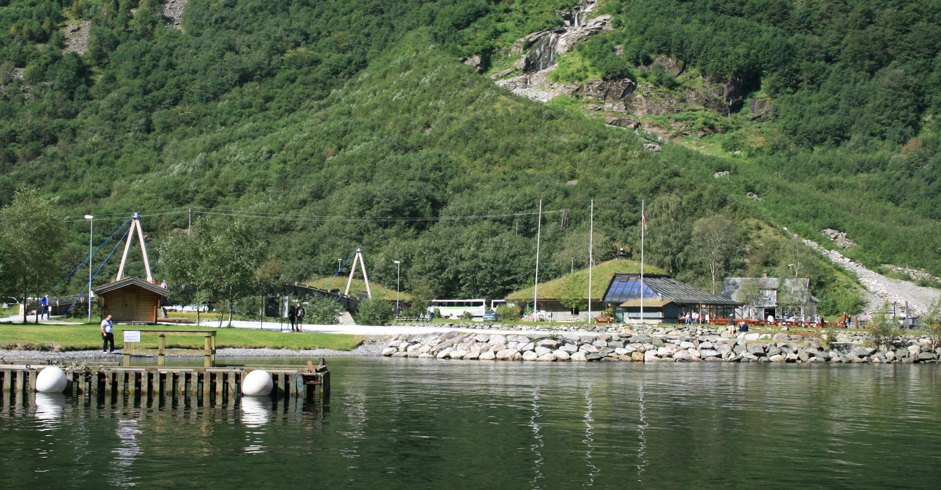 003 spisesteder-overnatting-butikker-foto Geir Johansen.jpg