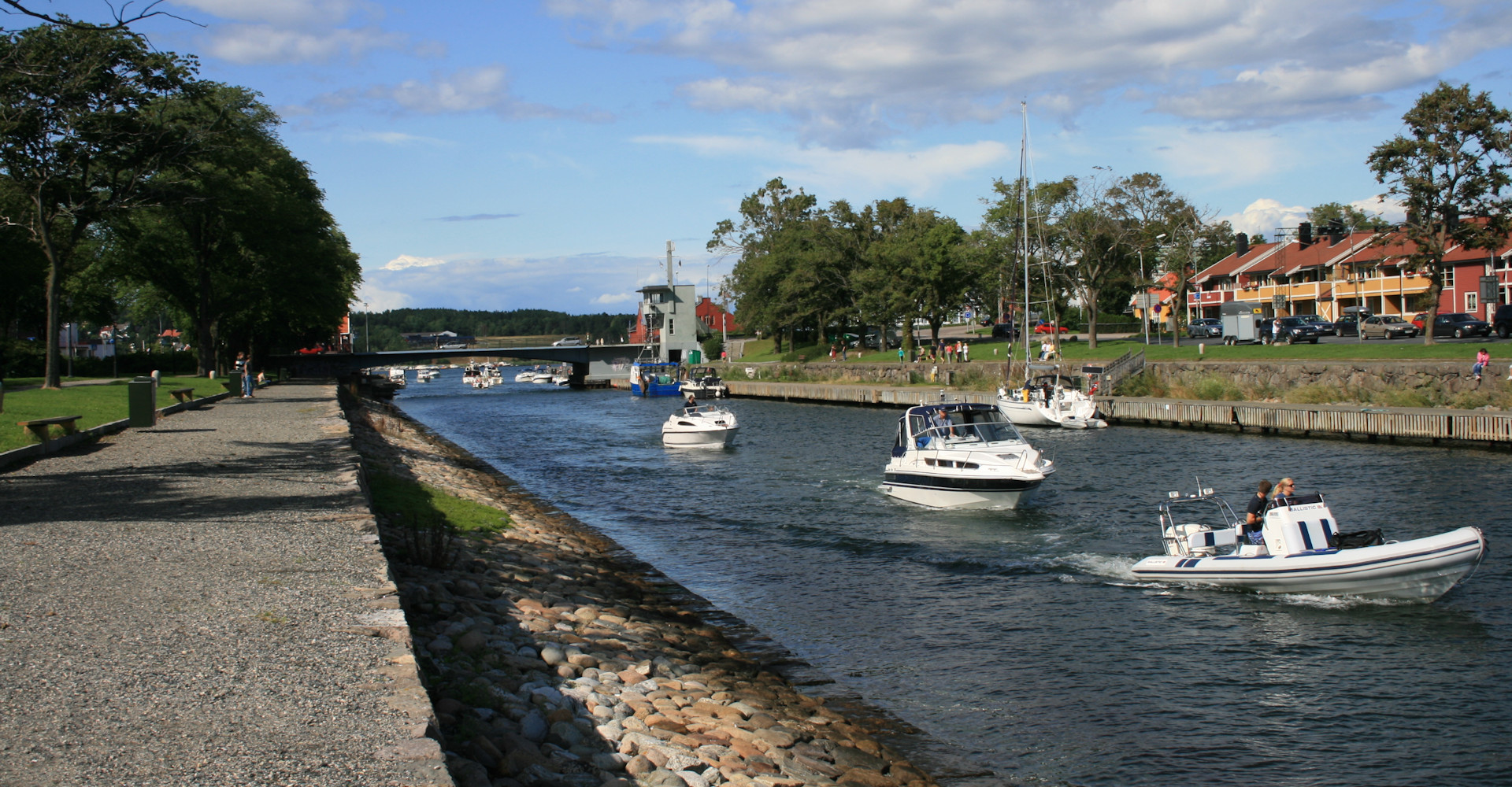 017 Kanalen mellom sentrum og Jeløya-foto Geir Johansen.jpg