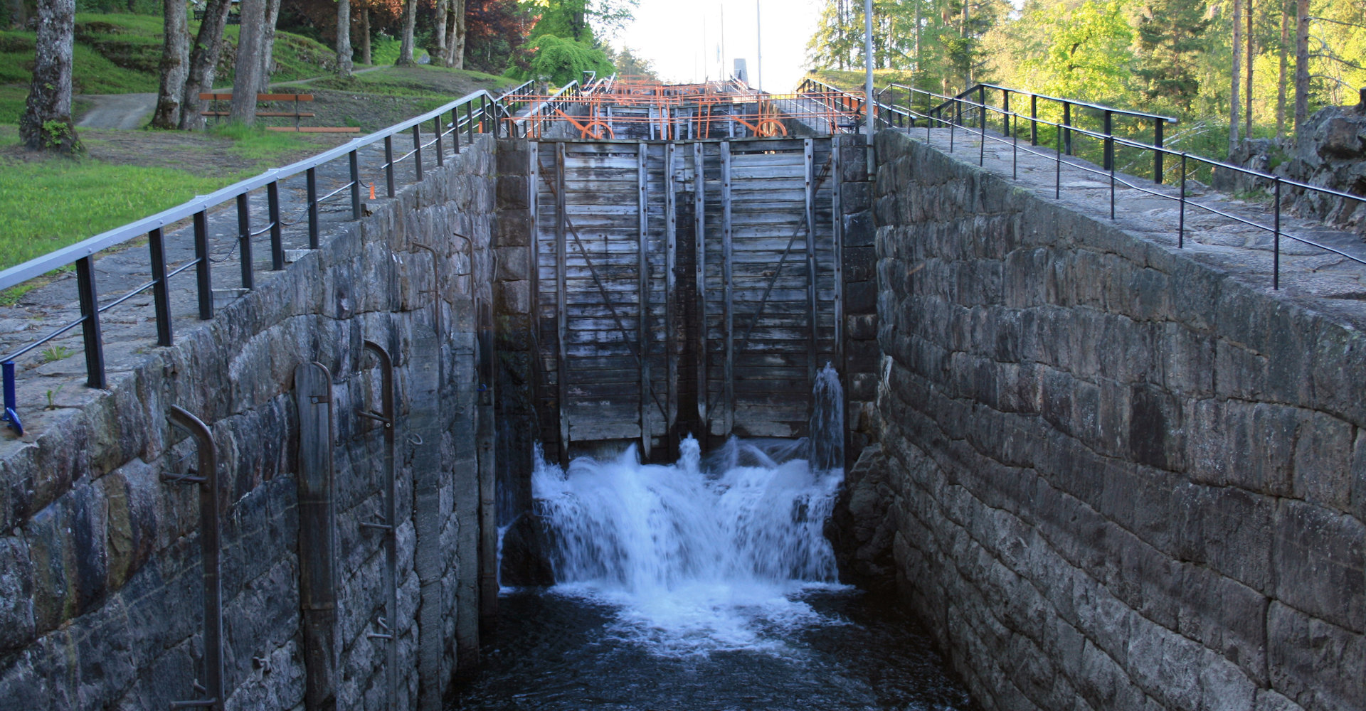 002 Vrangfoss Sluser - Foto Geir Johansen.jpg