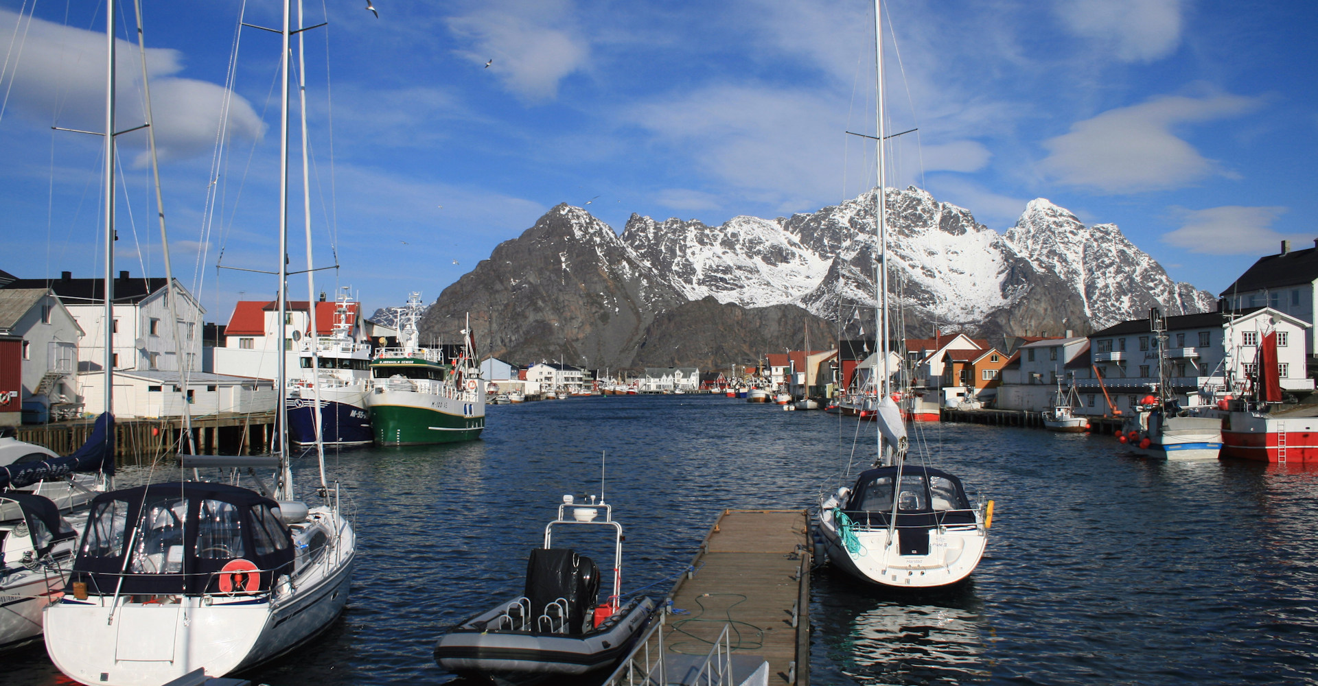 026a Henningsvær havnr- foto Geir Johansen.jpg