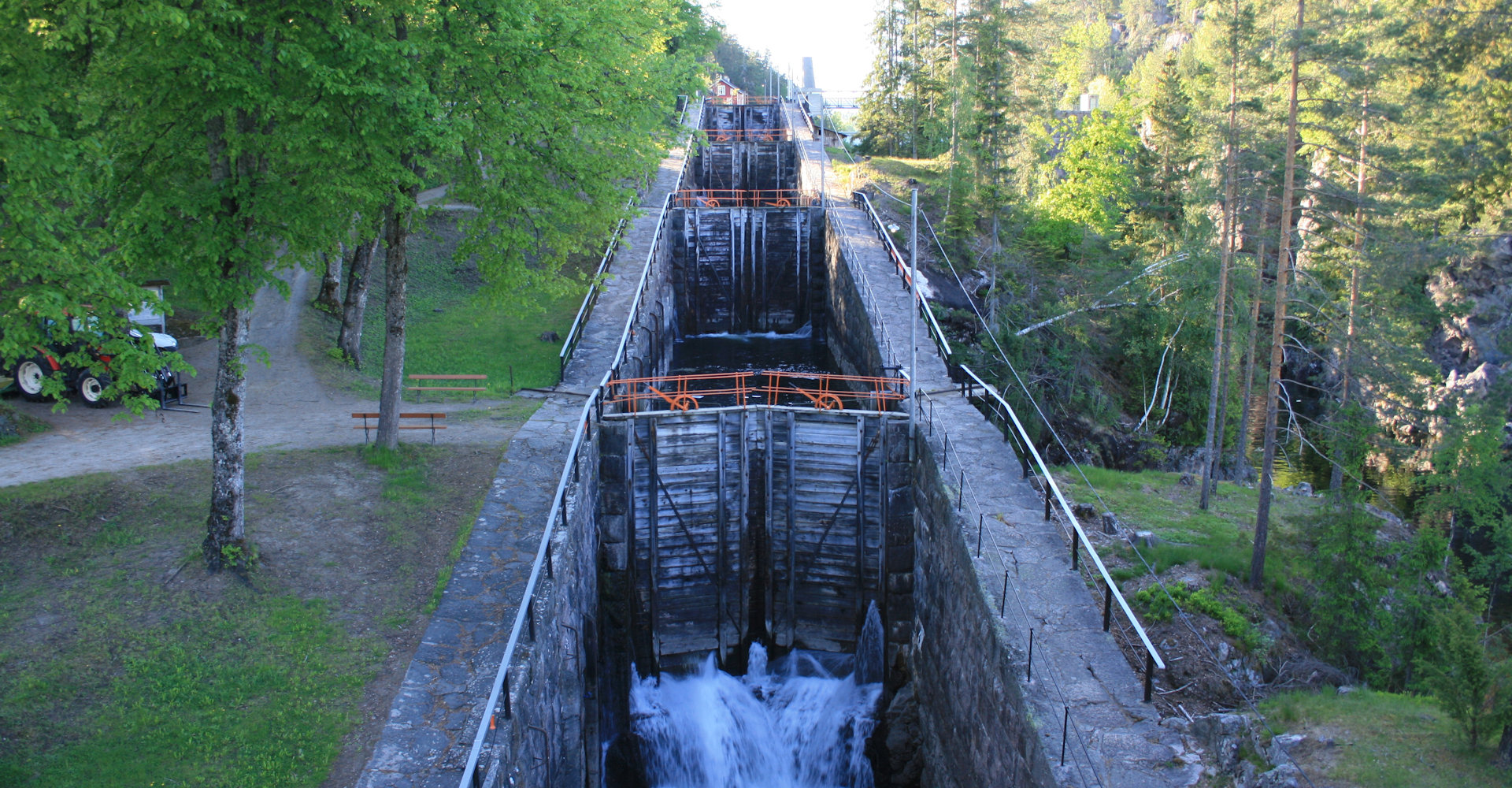 013 Vrangfoss sluser-foto Geir Johansen.jpg
