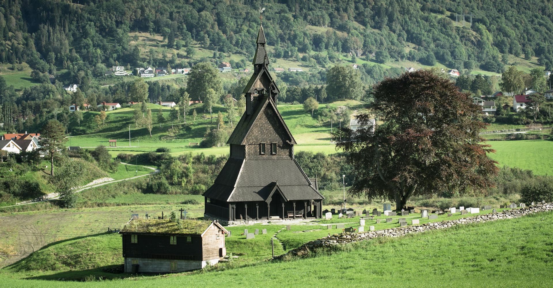 002 Hopperstad Stavkirke - foto Bjørn Erik Pedersen.jpg