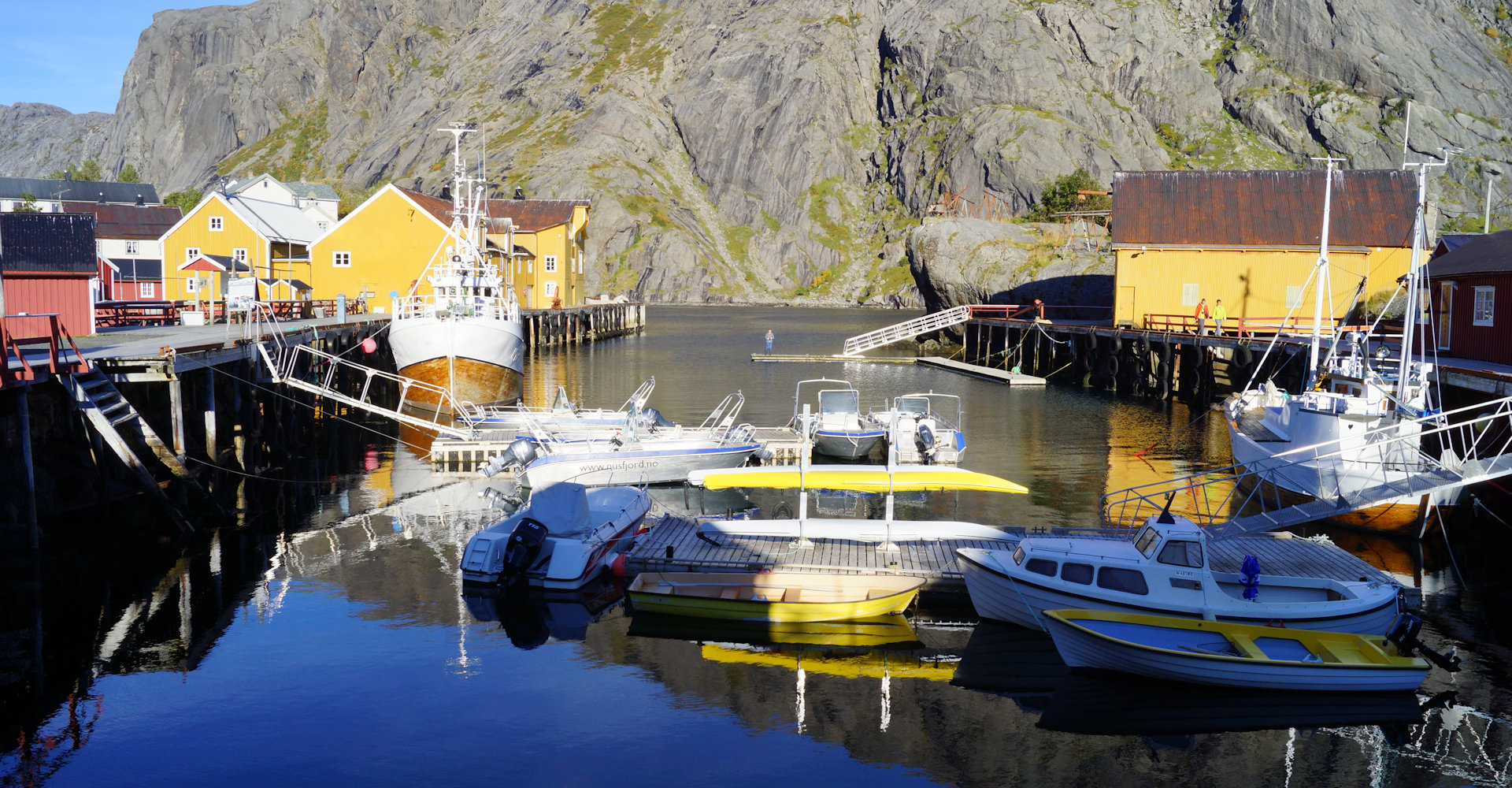 005 - Det historiske lille fiskeværet Nusfjord - foto Geir Johansen.jpg
