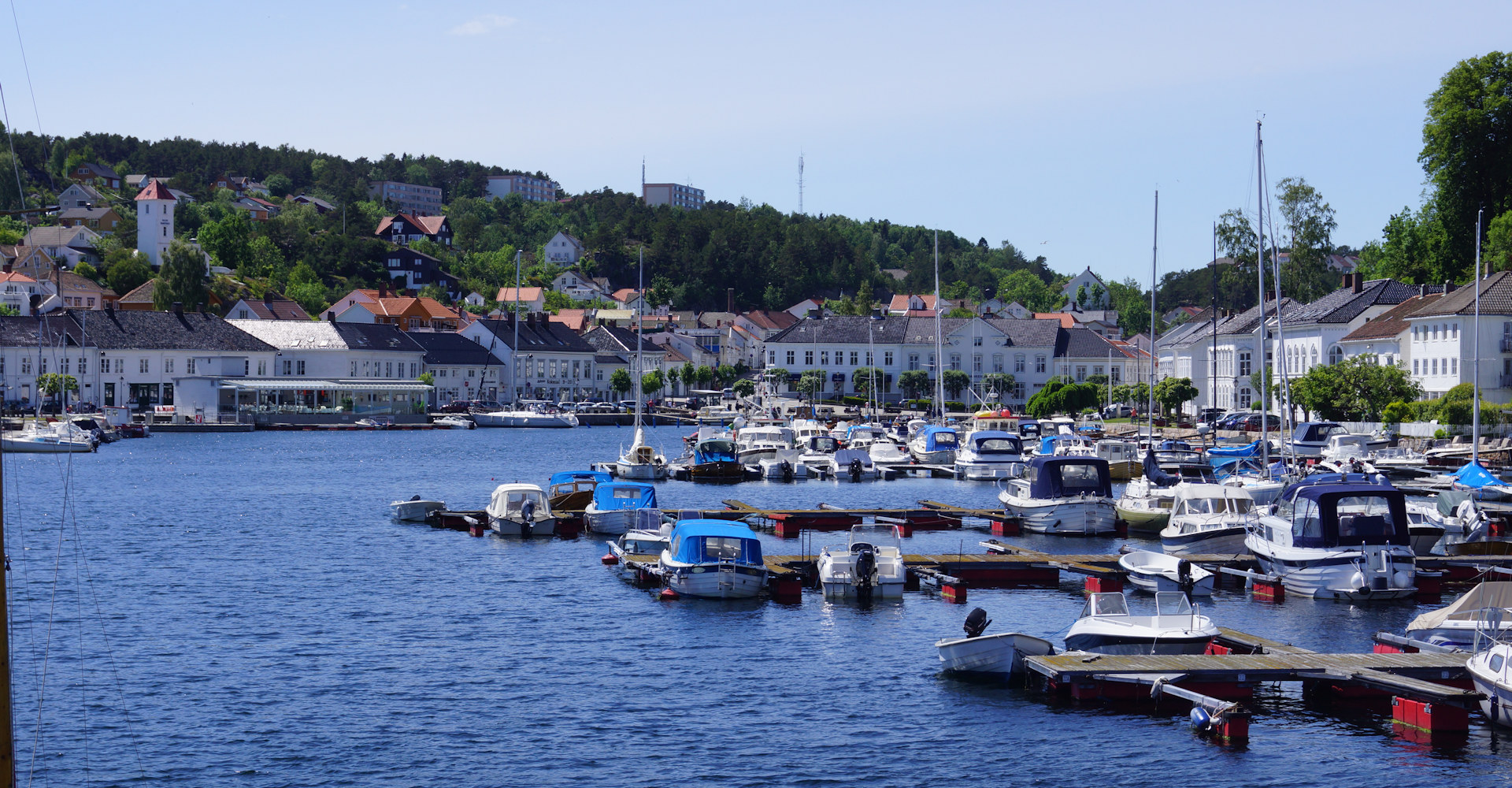 008 havnen mot sentrum og torget-foto Geir Johansen.jpg
