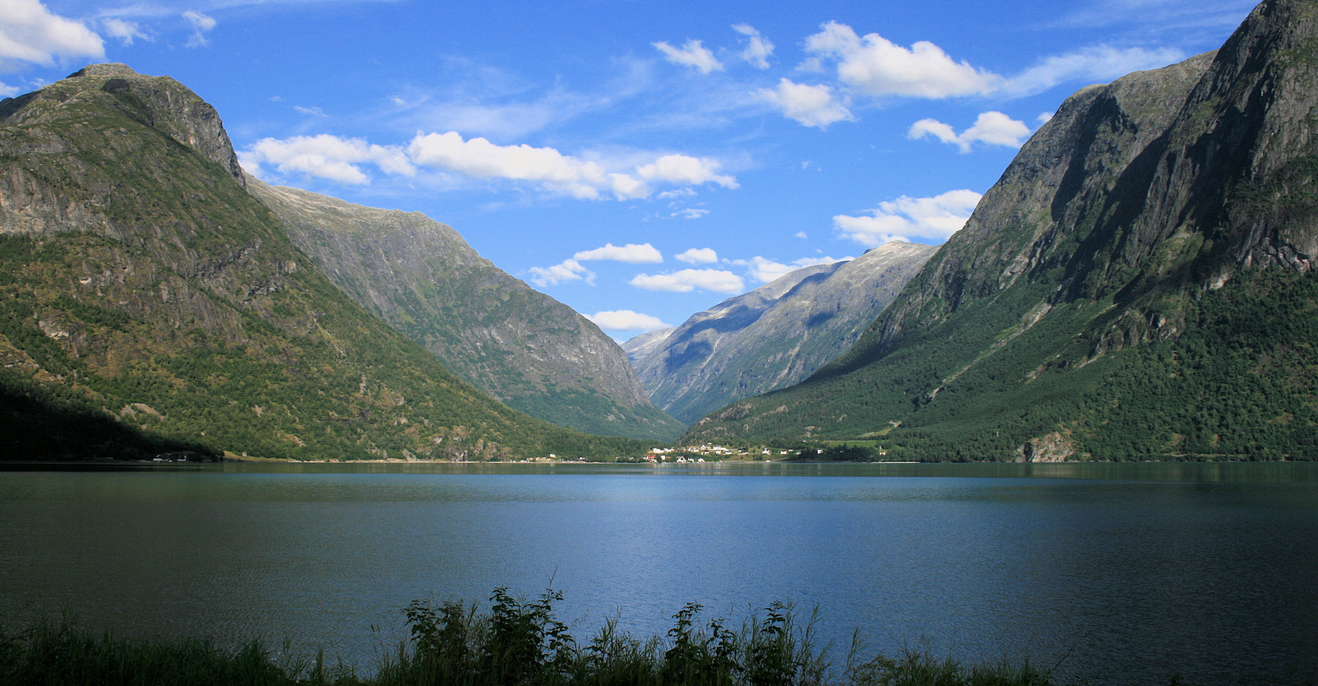 004 - Hjelle og Hjelledalen - Foto Geir Johansen.jpg