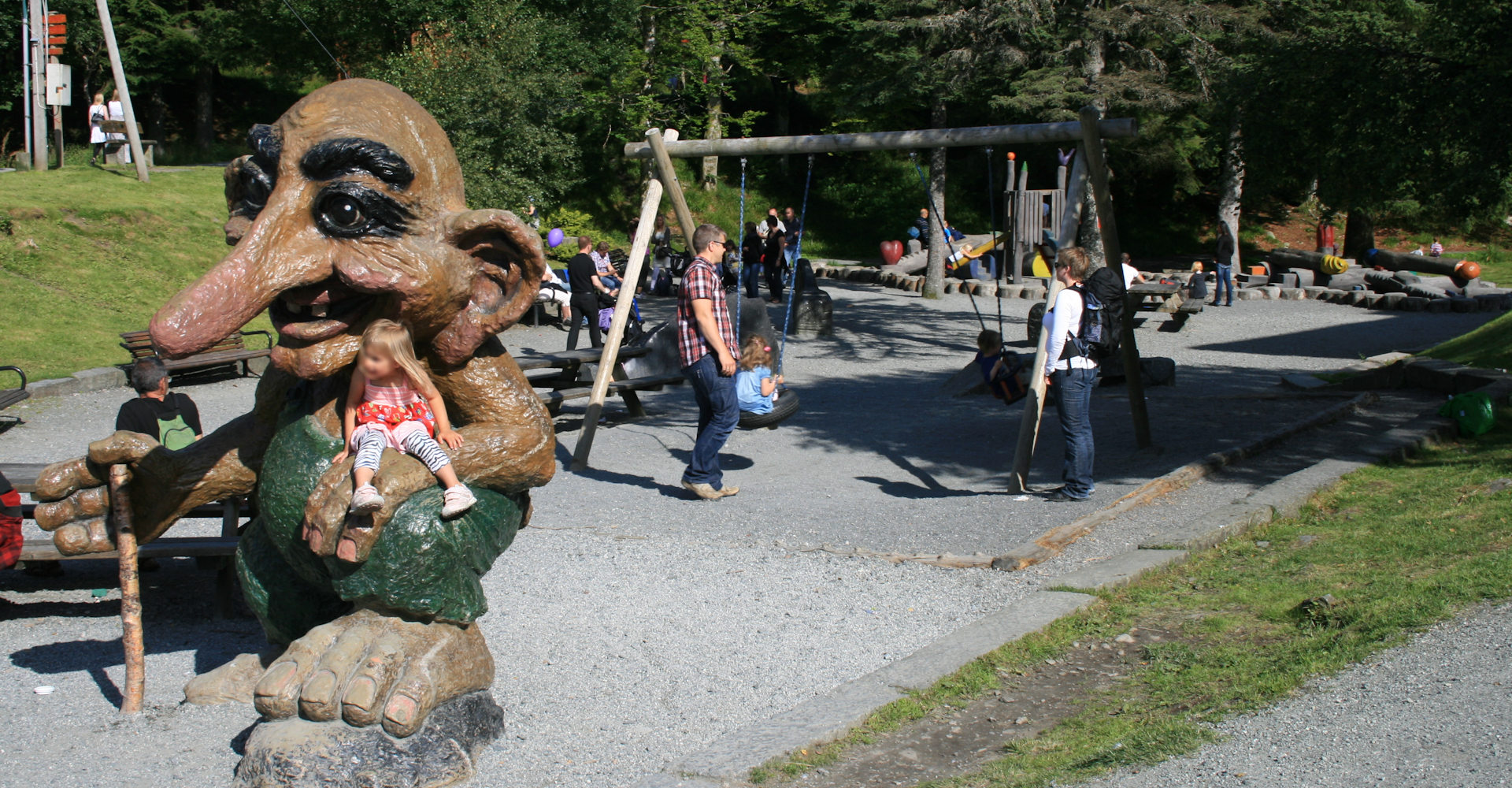 006 Fløien utsiktspunkt-lekeplass- foto Geir Johansen.jpg