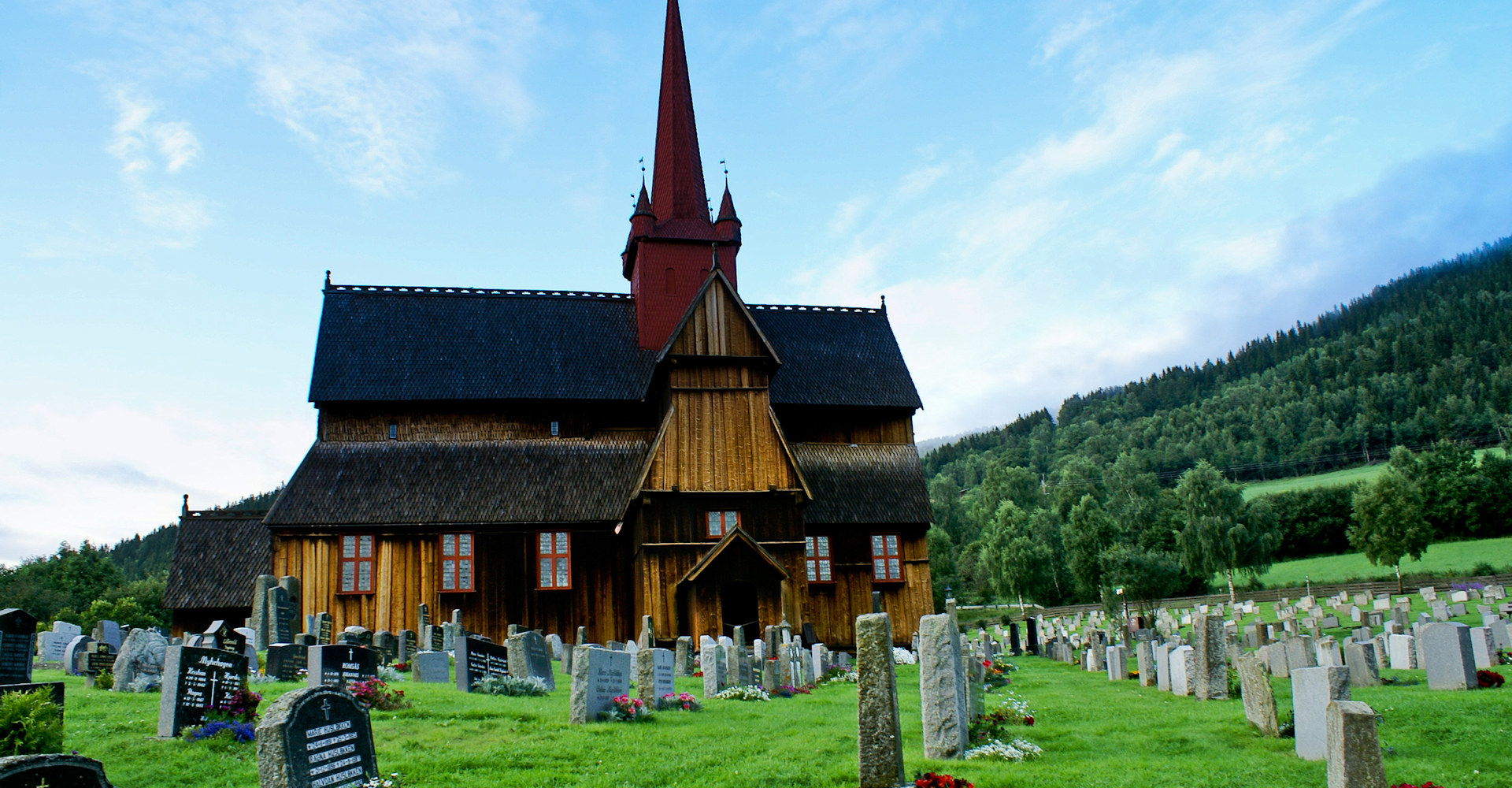 002 Ringebu stavkirke - Foto Guo Junjun.jpg