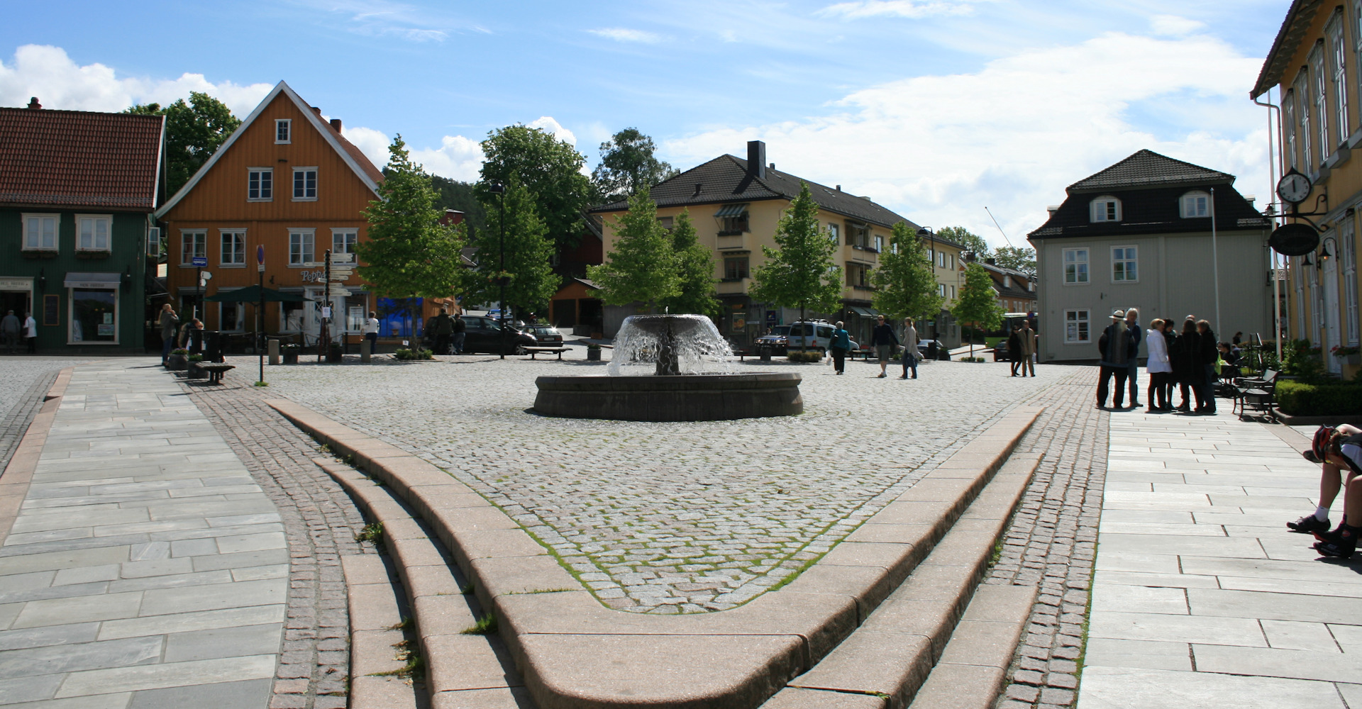 004 Drøbak torg og sentrum-foto Geir Johansen.jpg