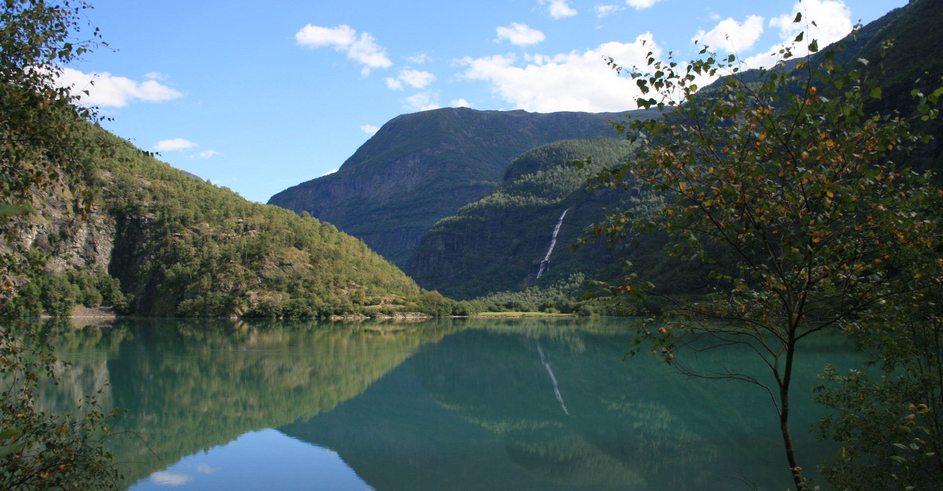025 Ligaelvfossen og Eidsvatnet rett før Skjolden - Foto Geir Johansen.jpg