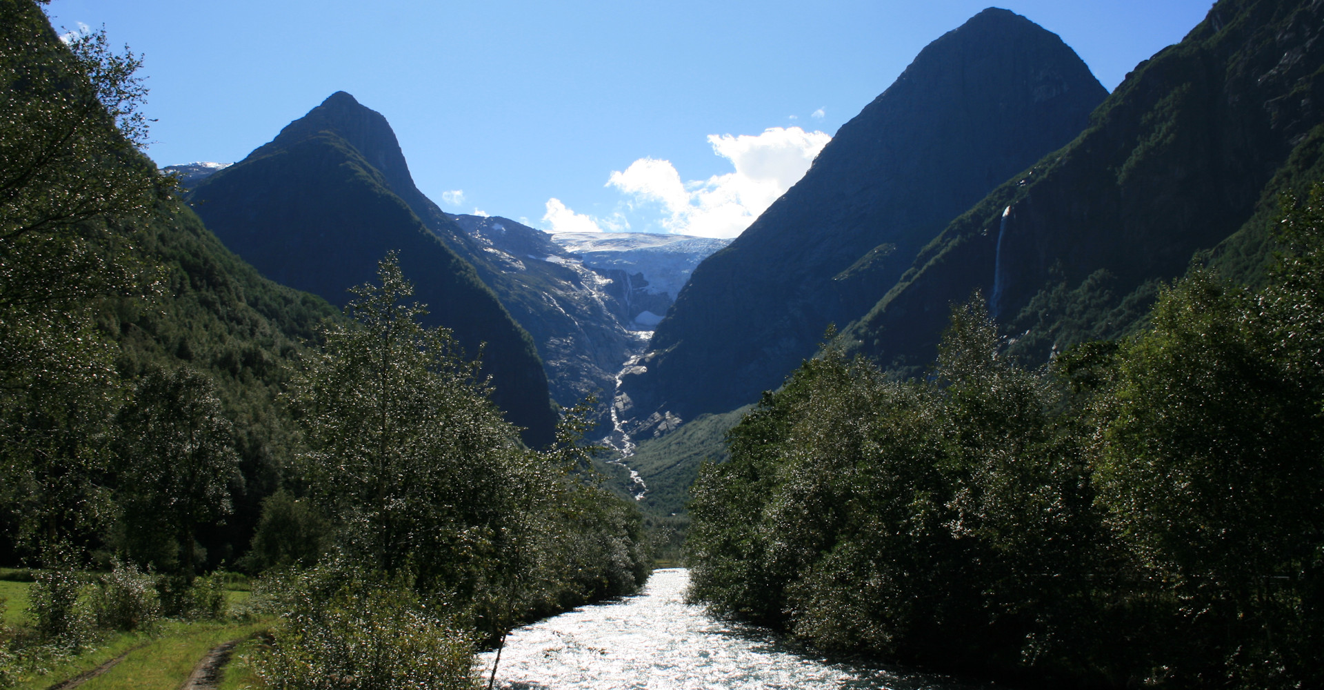 009 Melkevollbreen i Oldedalen - foto Geir Johansen.jpg
