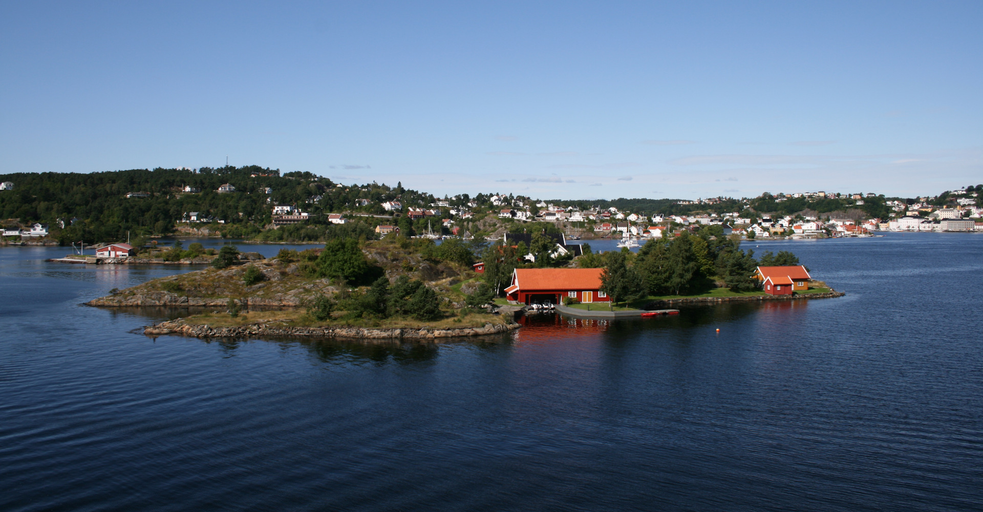 002 Hisøy sett fra Tromøy-foto Geir Johansen.jpg