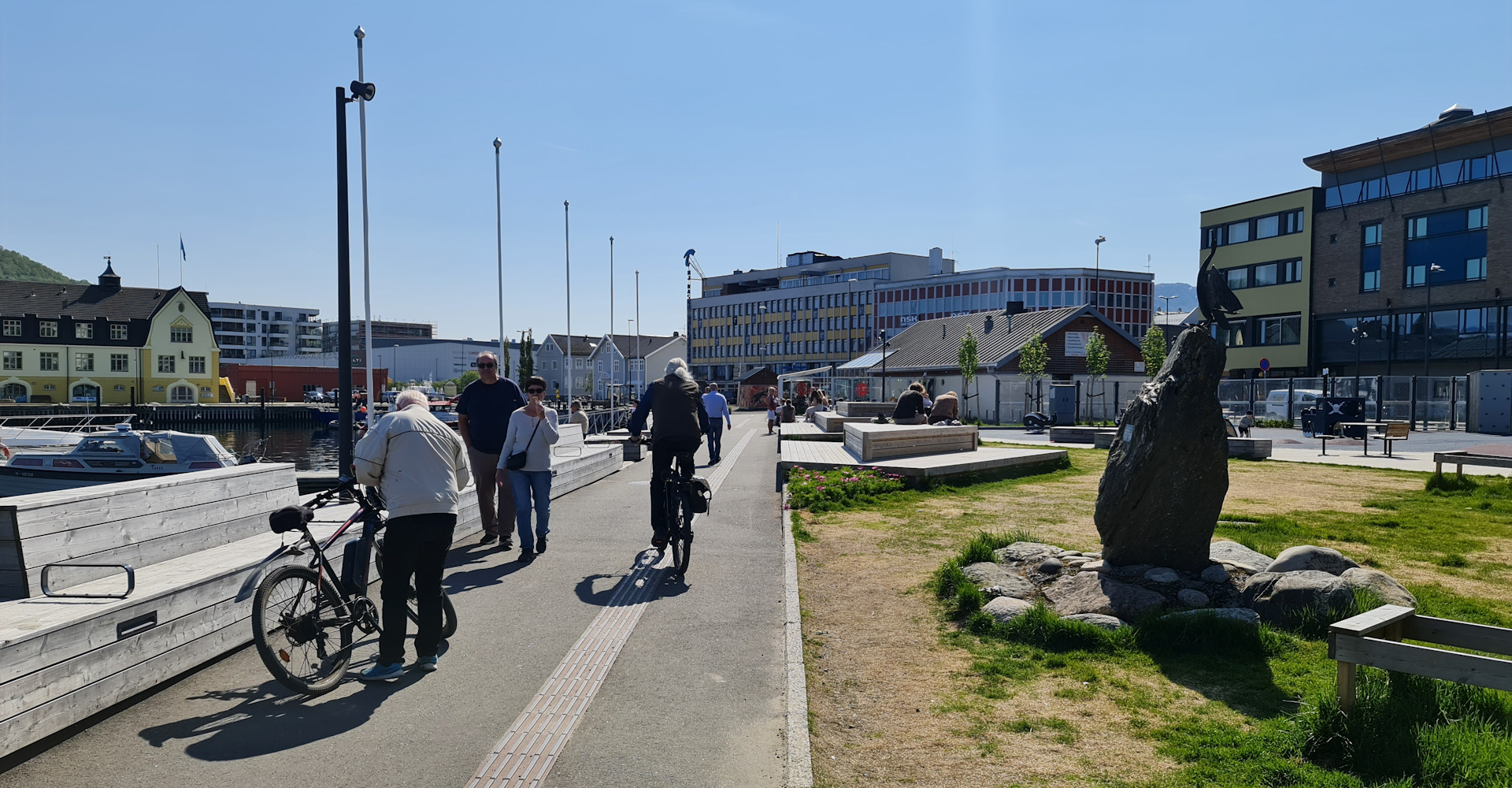 Banner 007 Langs havnepromenaden - Foto Geir Johansen.jpg