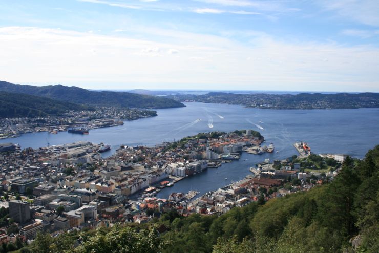 0001 Bergen sentrum-havnen og fjorden-foto Geir Johansen.jpg
